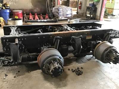 Freightliner FAS II AIRLINER LATE TANDEM Suspension