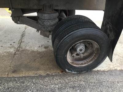 Tag Tag / Pusher Axle
