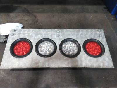 Kenworth T800B Tail Light