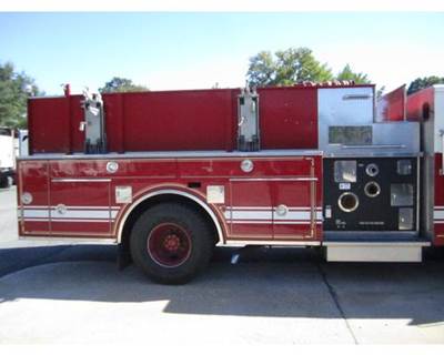 PIERCE FIRE TRUCK BODY 
WATEROUS PUMP CMU