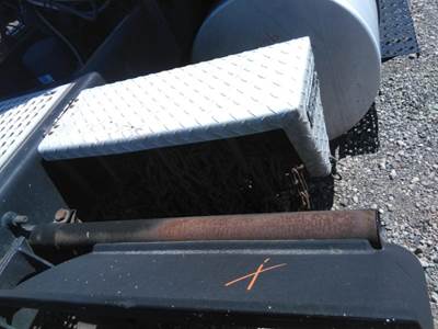 International 8600 Tire Chain Hanger