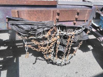 International 9670 Left Tire Chain Hanger