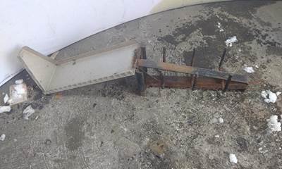 International LT Right Tire Chain Hanger