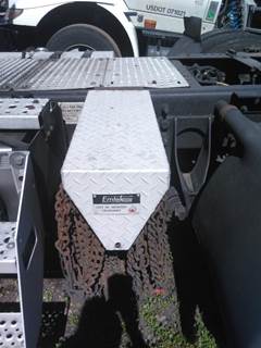 International ProStar Tire Chain Hanger for a International PROSTAR 113