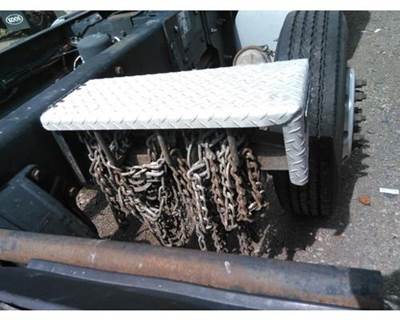 Kenworth T660 Tire Chain Hanger