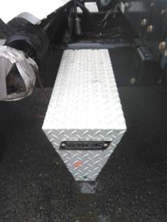 Kenworth T680 Right Tire Chain Hanger