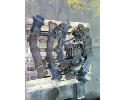 SET OF 4 AUTO CHAINS WITH HARDWARE