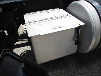Freightliner Cascadia 113 Right Tool Box