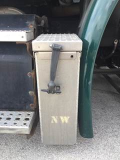 Freightliner Cascadia 113 Right Tool Box