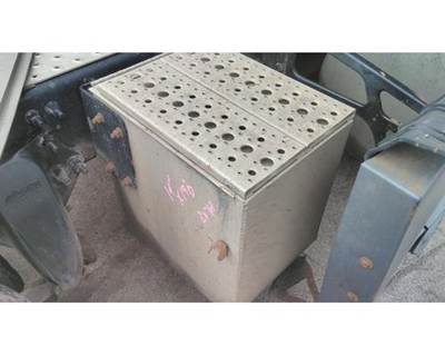 Freightliner Cascadia 125 Tool Box