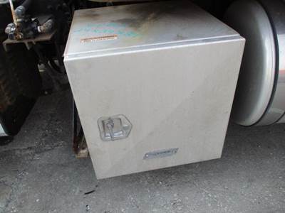 Freightliner Cascadia 126 Right Tool Box