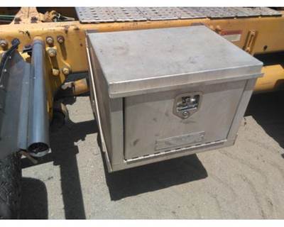 Freightliner Columbia 112 Tool Box