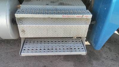 Freightliner Columbia 120 Right Tool Box