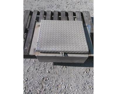 International 8600 Tool Box