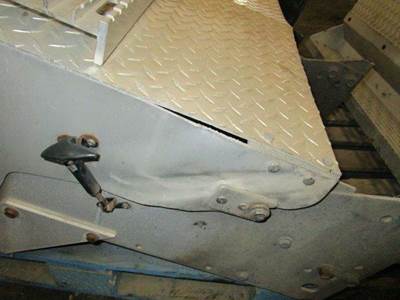 International 9400i Right Tool Box