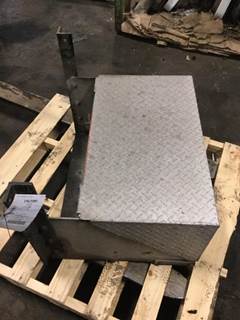 International 9400i Tool Box