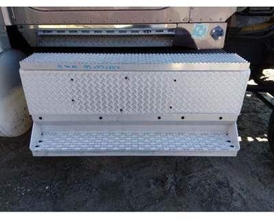 International 9900i Right Tool Box