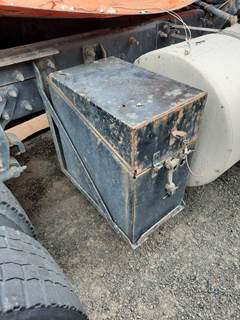 Mack CH612 Right Tool Box