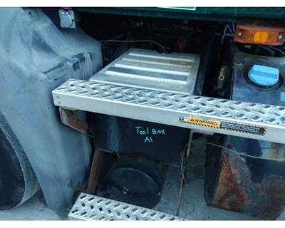 Mack Pinnacle CXU612 Tool Box for a Mack CXU612