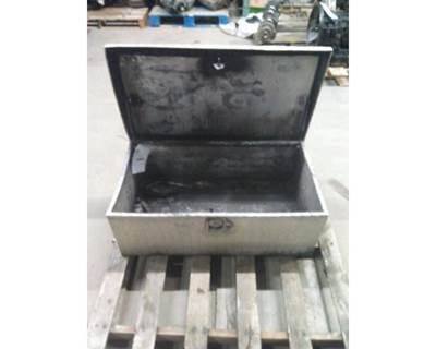 Mack Pinnacle CXU613 Tool Box for a Mack CXU613