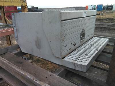 Peterbilt 379 Tool Box
