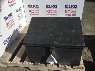 Peterbilt 379EXHD Tool Box for a Peterbilt 379 EXHD