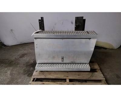 Peterbilt 386 Right Tool Box