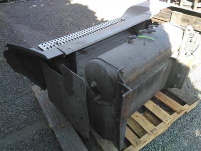 Peterbilt 387 Tool Box