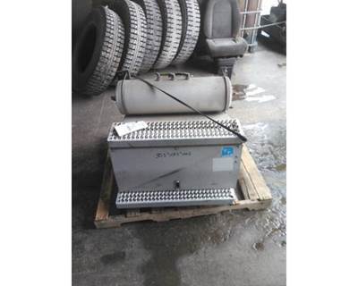 Peterbilt 387 Right Tool Box