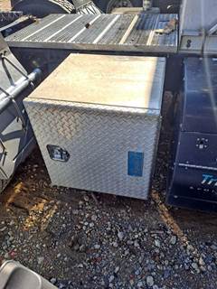 Peterbilt 579 Tool Box