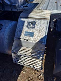 Peterbilt 579 Tool Box