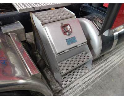 Peterbilt 579 Right Tool Box