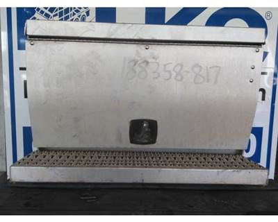 Peterbilt 579 Right Tool Box