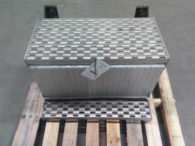 Volvo VNL Tool Box