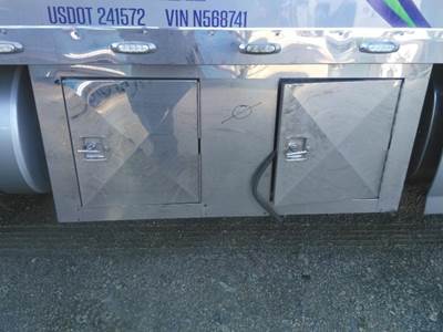 Volvo VNL Right Tool Box