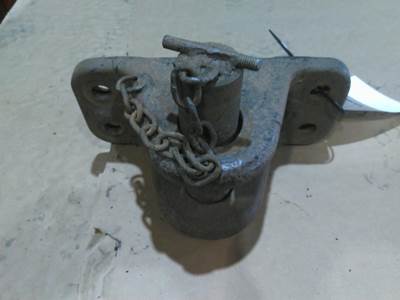 Kenworth T800 Tow Hook
