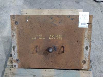 Freightliner M2 106 Trailer Hitch