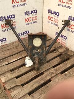 Mack Vision CXN612 Trailer Hitch