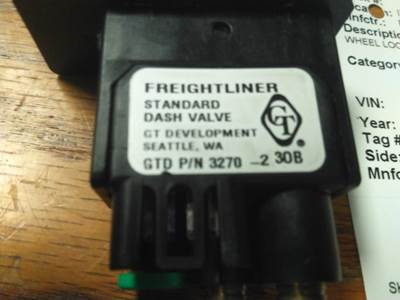 Freightliner Cascadia 125 Trailer Light Switch