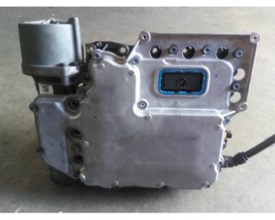 Eaton EEO18F112C Transmission Shift Cover