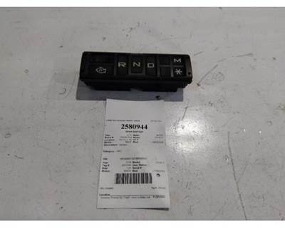 Mack Pinnacle CXU612 Electronic Shift Control for a Mack CXU612