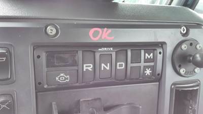 Volvo AT2612D Gear Shifter