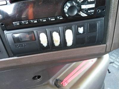 Volvo AT2612F Gear Shifter
