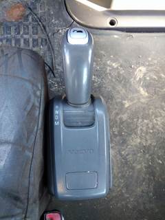Volvo ATO2612D Gear Shifter