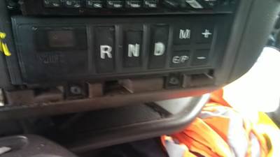 Volvo ATO2612D Gear Shifter