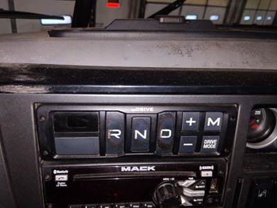 Volvo ATO2612F Gear Shifter