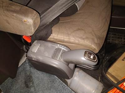 Volvo ATO2612F Gear Shifter