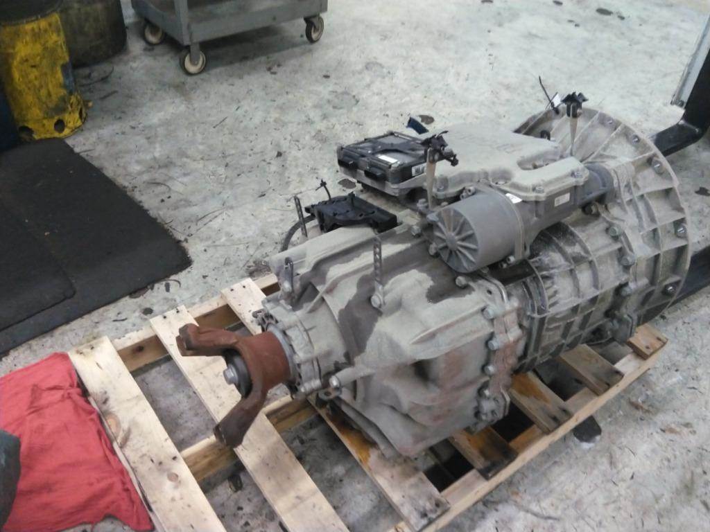 2022 Paccar PO18F112C Transmission for a Peterbilt 579 For Sale