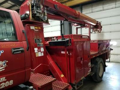Altec Crane With Flatbed 
Model D845-B
18' Overall
14' 4" Bed 
93" Wide 