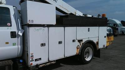 ALTEC BOOM MODEL-AT40P / SL#: 0211C7041
WITH HOSE REELS AND COMPLETE BODY AND